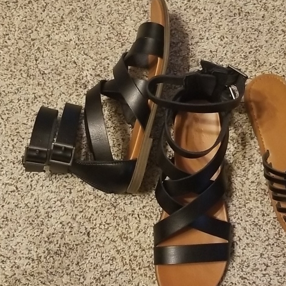 Sandal bundle! - Picture 3 of 4